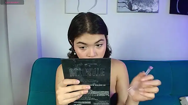 Zoe wang online show from December 20, 2025, 1:07 pm