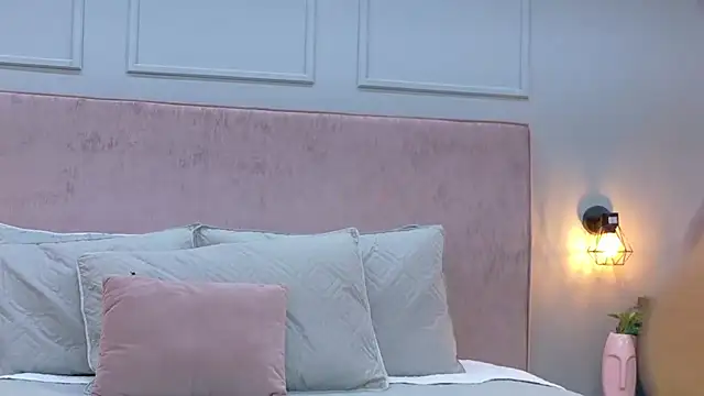 Snapshot of Camila_Hill_ chatting on February 10, 2026, 4:22 pm Camila Hill online show from February 10, 2026, 4:22 pm