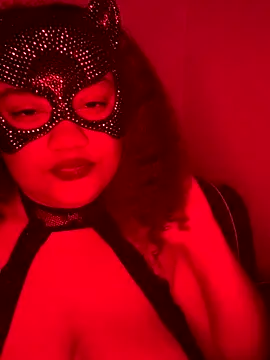 Snapshot of NikoTingles chatting on September 14, 2025, 6:01 am NikoTingles online show from September 14, 2025, 6:01 am