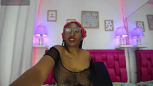 MiahLove3x online show from November 15, 2025, 3:15 am