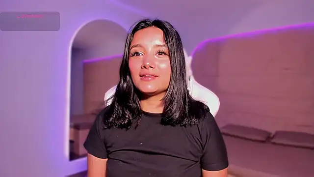 Snapshot of HannahMontgomery chatting on December 18, 2025, 4:24 pm HannahMontgomery online show from December 18, 2025, 4:24 pm