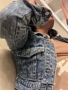 HannahMontgomery online show from February 1, 2026, 12:37 pm