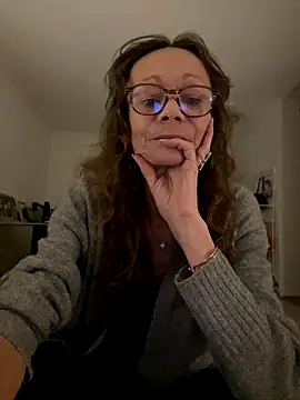 Chris06d22xh online show from October 7, 2025, 6:38 pm