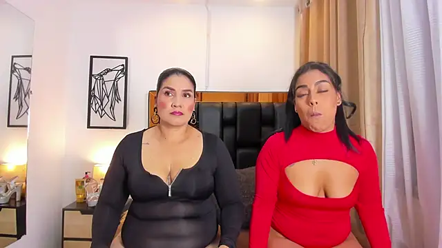 Snapshot of GiorgineTaylor chatting on October 22, 2025, 11:10 am GiorgineTaylor online show from October 22, 2025, 11:10 am