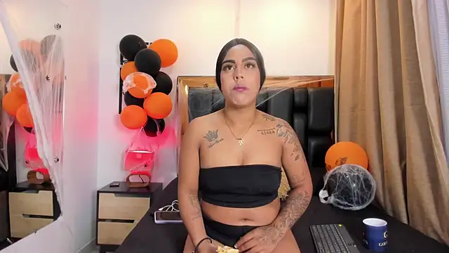 Snapshot of GiorgineTaylor chatting on November 1, 2025, 11:12 am GiorgineTaylor online show from November 1, 2025, 11:12 am