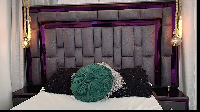 Snapshot of GiorgineTaylor chatting on November 14, 2025, 11:09 am GiorgineTaylor online show from November 14, 2025, 11:09 am