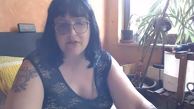 Snapshot of ladyfrombonn chatting on July 19, 2026, 2:54 pm ladyfrombonn online show from July 19, 2026, 2:54 pm