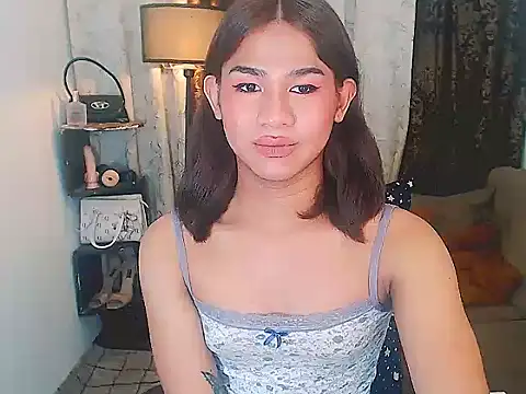 Snapshot of asianlatina69 chatting on September 18, 2025, 11:23 am asianlatina69 online show from September 18, 2025, 11:23 am