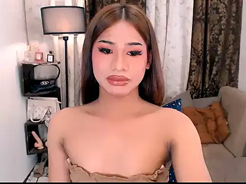 Snapshot of asianlatina69 chatting on October 12, 2025, 10:20 pm asianlatina69 online show from October 12, 2025, 10:20 pm