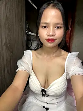 Snapshot of Hana-44 chatting on October 22, 2025, 1:28 am Hana-44 online show from October 22, 2025, 1:28 am