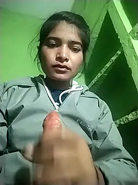 Snapshot of Hot_xxx12 chatting on January 17, 2026, 12:48 am Hot xxx12 online show from January 17, 2026, 12:48 am