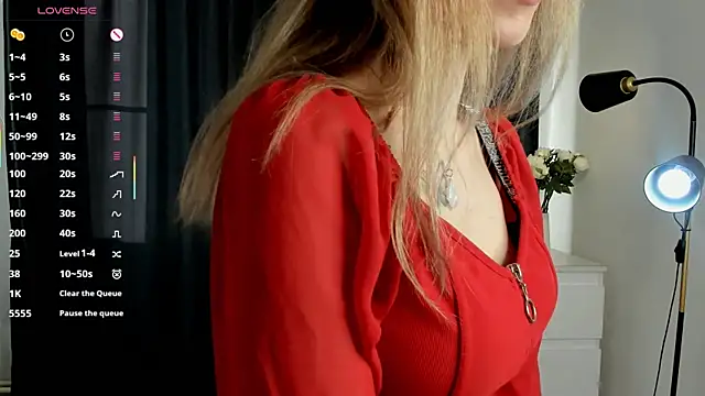 Snapshot of MarenRawicki chatting on November 23, 2025, 8:25 am MarenRawicki online show from November 23, 2025, 8:25 am