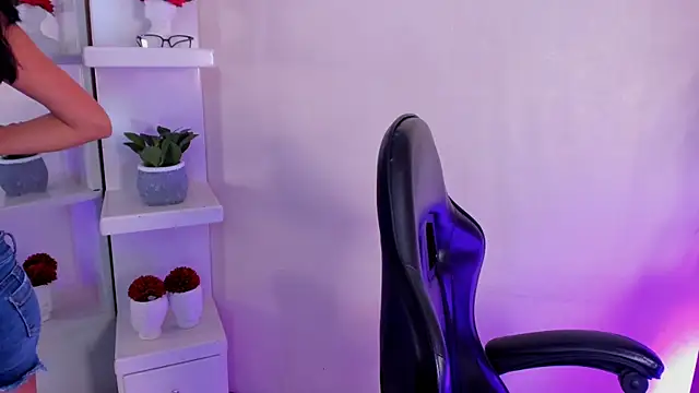 Aria Joness  online show from February 9, 2026, 9:19 pm