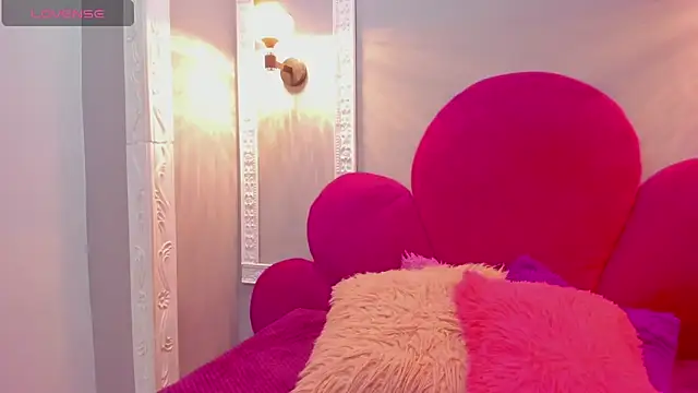 Saammy 17 online show from December 19, 2025, 9:22 pm