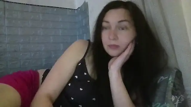 Snapshot of DanaNeon chatting on May 3, 2026, 11:27 am DanaNeon online show from May 3, 2026, 11:27 am