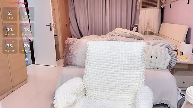 Y2Luvk online show from October 25, 2025, 7:52 pm