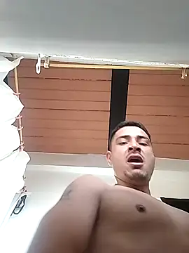 Snapshot of hoteder chatting on November 7, 2025, 11:43 am hoteder online show from November 7, 2025, 11:43 am