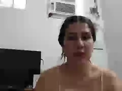 Snapshot of Bratzhot09 chatting on November 3, 2025, 6:53 pm Bratzhot09 online show from November 3, 2025, 6:53 pm