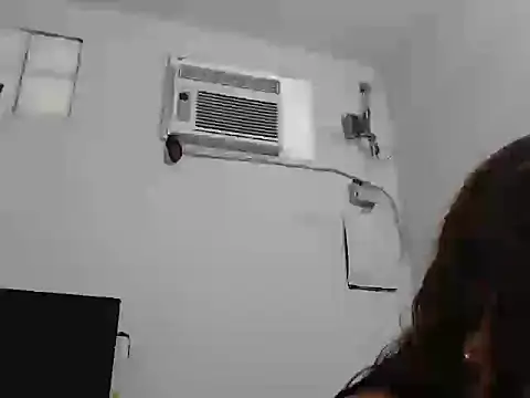 Snapshot of Bratzhot09 chatting on November 20, 2025, 1:44 pm Bratzhot09 online show from November 20, 2025, 1:44 pm