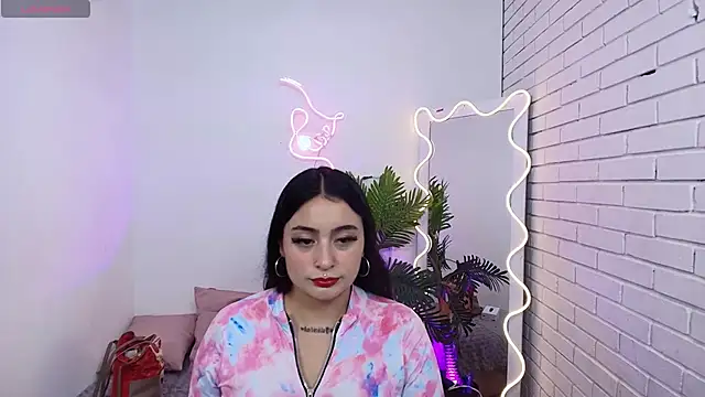Darling tay online show from October 7, 2025, 3:04 am