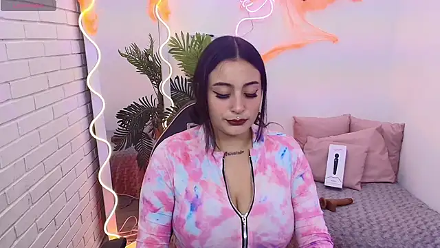 Darling tay online show from October 20, 2025, 3:29 am