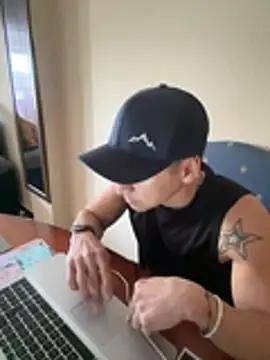 Latinhot31 online show from February 23, 2026, 2:36 pm