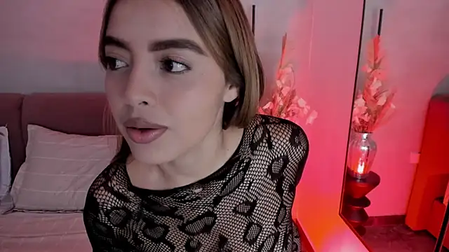 ArianaSilva  online show from November 14, 2025, 12:15 pm