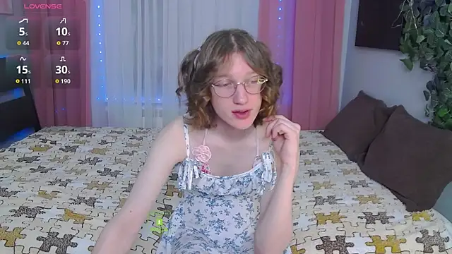 Snapshot of Masuzy chatting on December 1, 2025, 11:26 am Masuzy online show from December 1, 2025, 11:26 am