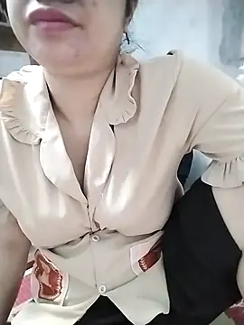 Mie rose online show from November 8, 2025, 3:01 pm