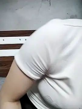 Mie rose online show from February 22, 2026, 1:40 am