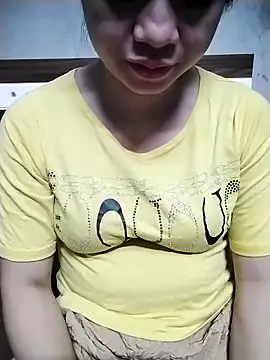 Snapshot of Mie_rose chatting on April 24, 2026, 1:24 pm Mie rose online show from April 24, 2026, 1:24 pm
