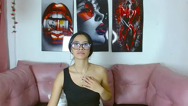 Miahotcs1 online show from April 11, 2026, 4:22 pm