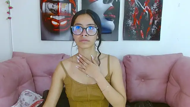 Miahotcs1 online show from April 18, 2026, 3:49 pm