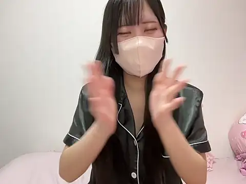 noa uxu online show from November 20, 2025, 2:12 am