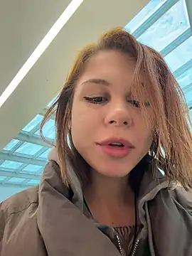 Snapshot of RosieSecret chatting on February 12, 2026, 8:09 am RosieSecret online show from February 12, 2026, 8:09 am