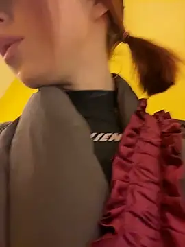 Snapshot of RosieSecret chatting on February 23, 2026, 10:12 am RosieSecret online show from February 23, 2026, 10:12 am