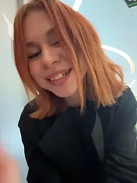 Snapshot of RosieSecret chatting on April 7, 2026, 8:04 am RosieSecret online show from April 7, 2026, 8:04 am