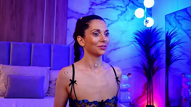 EllyLynn online show from October 30, 2025, 8:09 pm