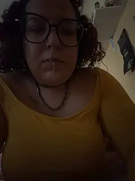 chiaretta loveit online show from December 1, 2025, 1:49 pm