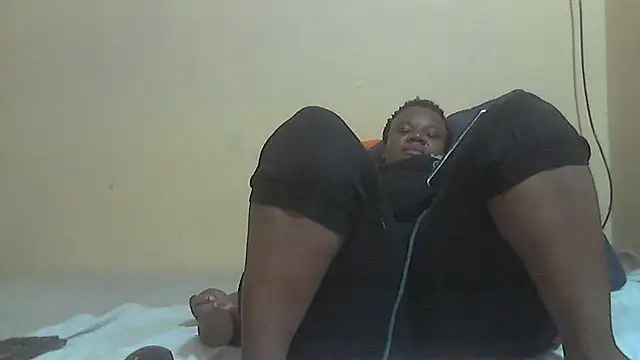 Snapshot of AnnabigpussyXO chatting on January 12, 2026, 7:52 pm AnnabigpussyXO online show from January 12, 2026, 7:52 pm