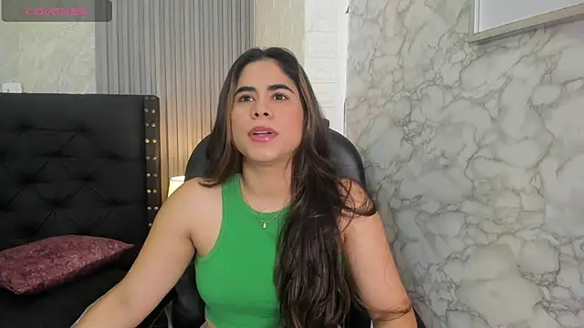 Snapshot of alicy__torres chatting on May 6, 2026, 11:59 am alicy torres online show from May 6, 2026, 11:59 am