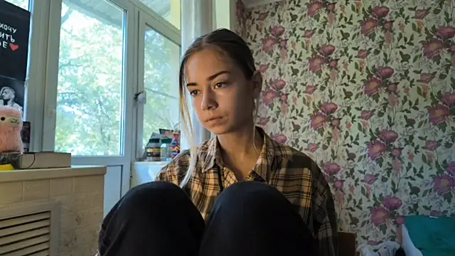 Witching Moon online show from September 9, 2025, 8:03 am