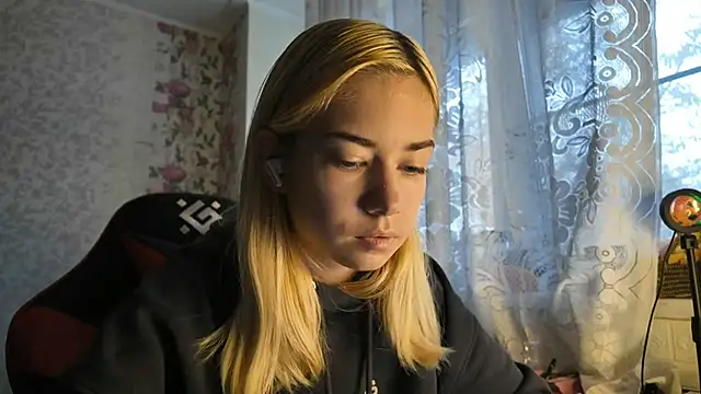 Witching Moon online show from October 28, 2025, 7:45 am