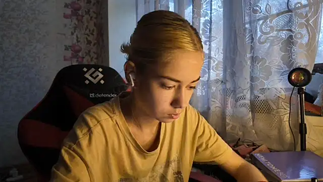 Witching Moon online show from November 1, 2025, 8:38 am