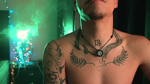 AlphaMasterXxx online show from April 8, 2026, 10:37 am