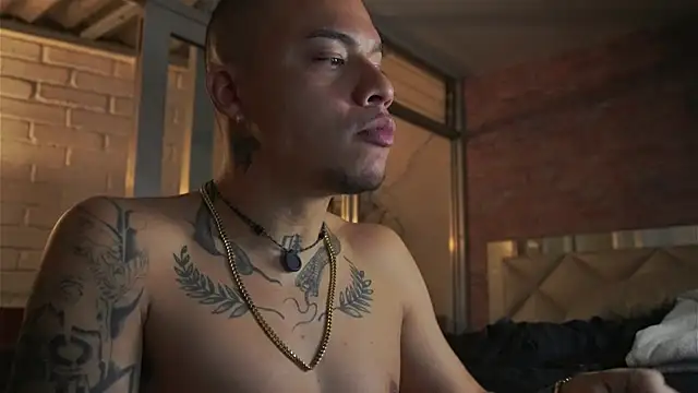 Snapshot of AlphaMasterXxx chatting on May 10, 2026, 12:49 am AlphaMasterXxx online show from May 10, 2026, 12:49 am