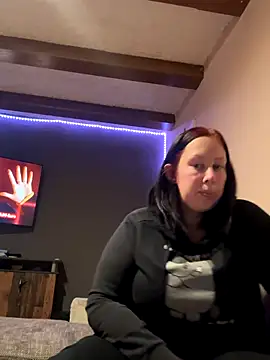 xSiindy95 online show from November 20, 2025, 9:03 pm