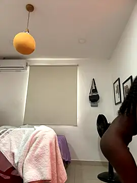 EmilyKisx online show from September 29, 2025, 2:00 pm