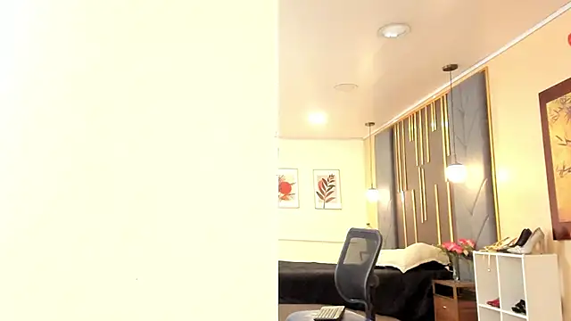 OliviGrace online show from February 12, 2026, 9:32 pm