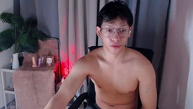 Snapshot of pinkcock_froi2305 chatting on November 24, 2025, 3:28 am pinkcock froi2305 online show from November 24, 2025, 3:28 am